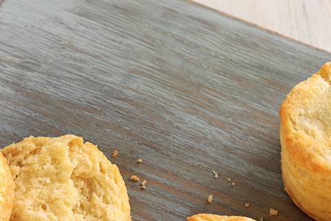 Flaky Plant-Based Buttermilk Biscuits