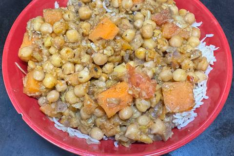 Vegan Moroccan Chickpea Skillet