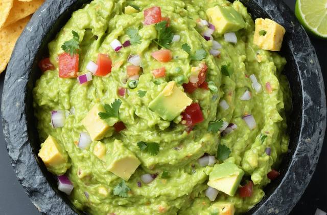 Lower Sodium Nutritional Yeast Guacamole