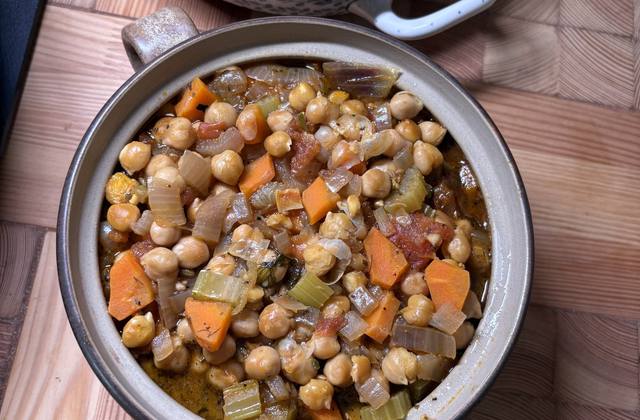 Rustic Chickpea Tomato Soup